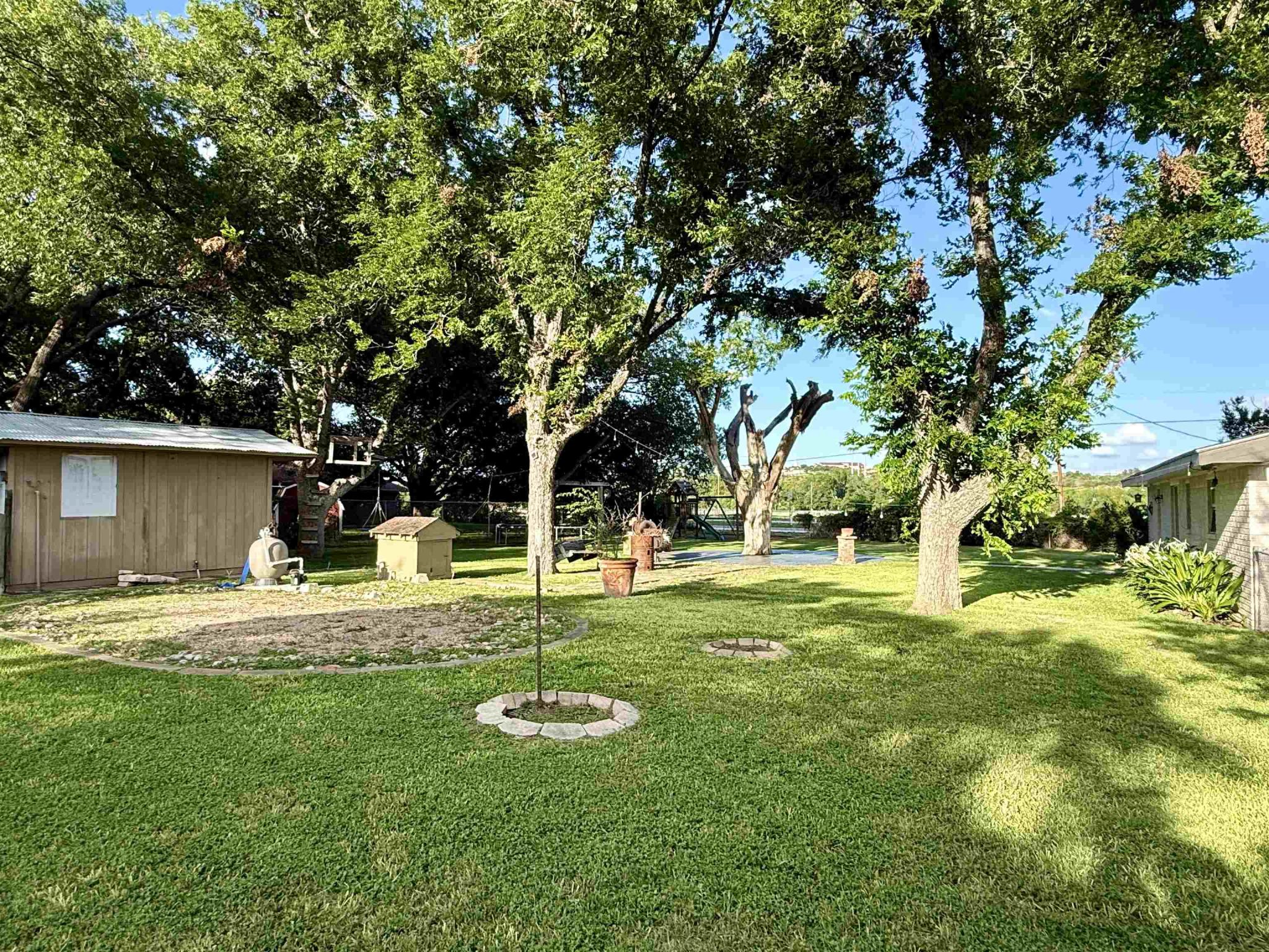Back yard - Pool platform
