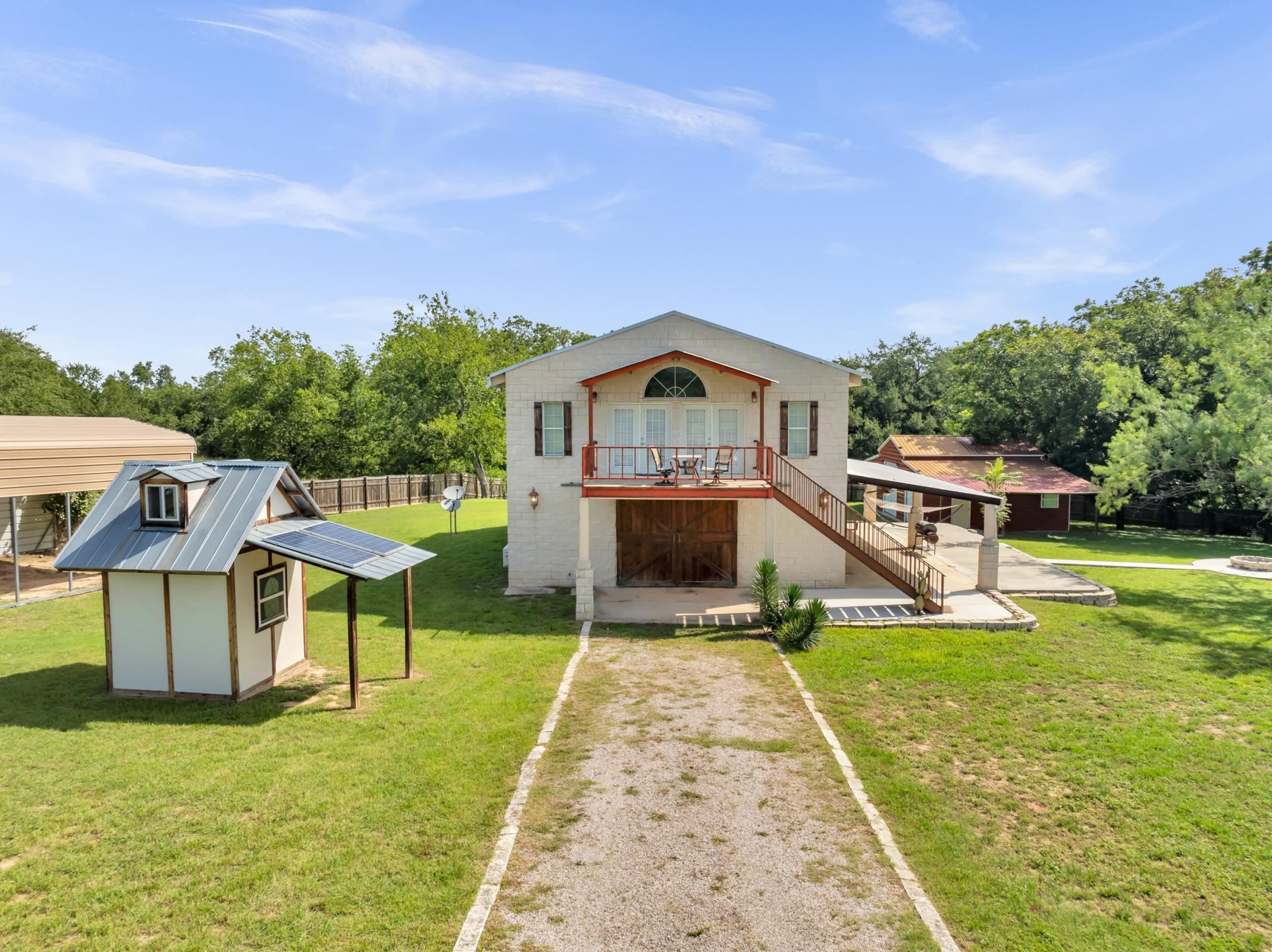 4521 River Oaks, Kingsland