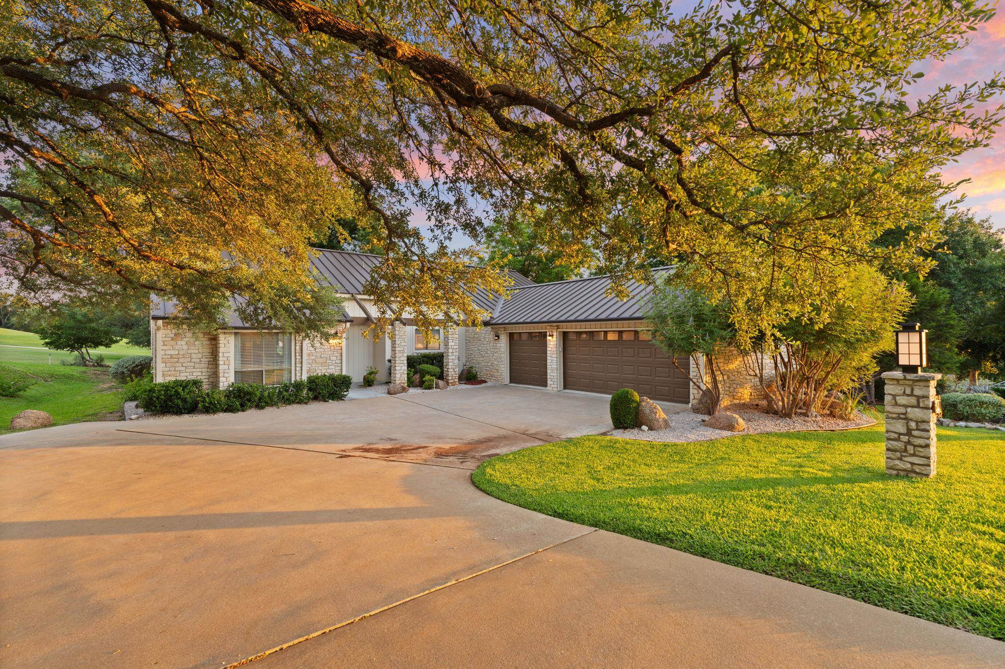 805 Hi Stirrup, Horseshoe Bay