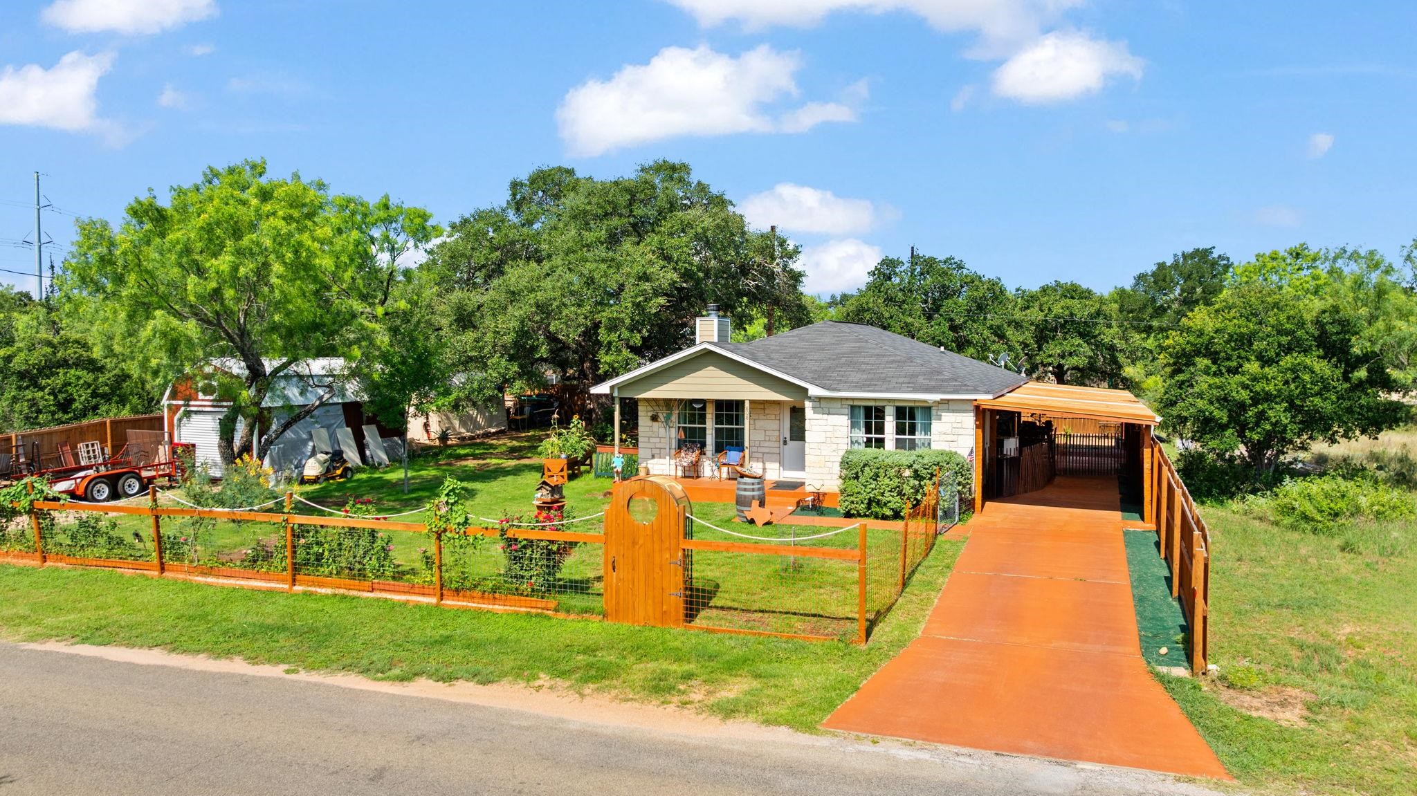 808 Pecan Ln, Cottonwood Shores