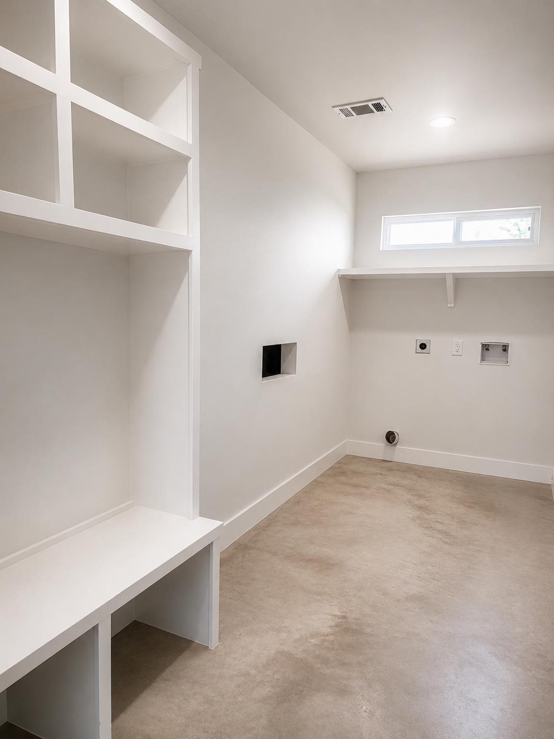 Laundry and Garage Entry MudBench