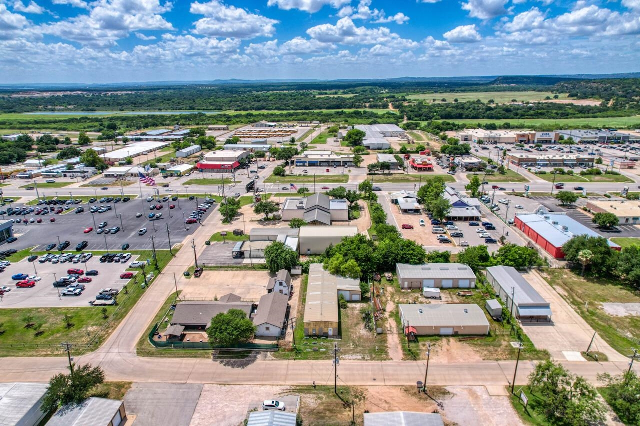 2402 Commerce, Marble Falls