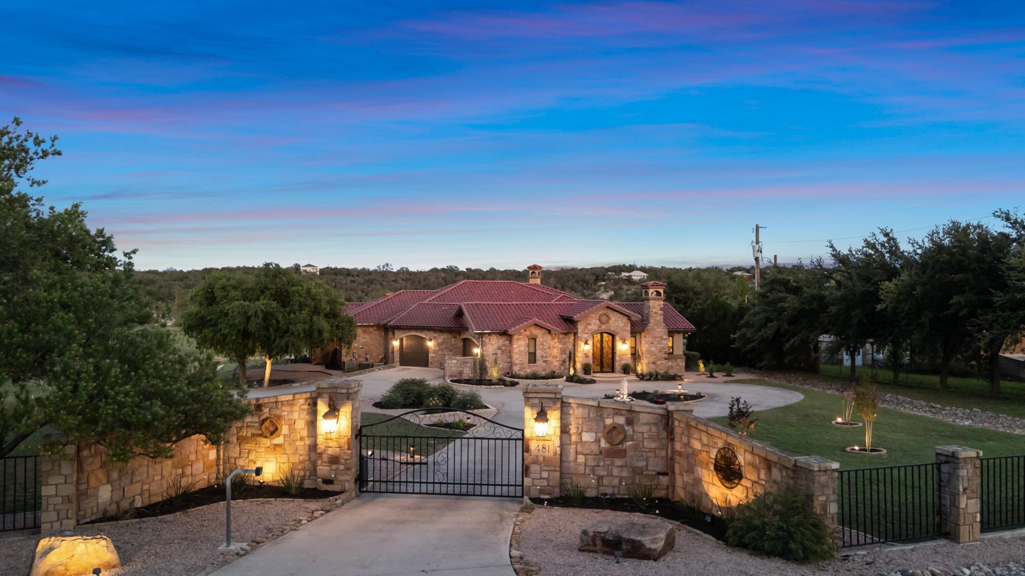 481 Chimney Cove, Marble Falls