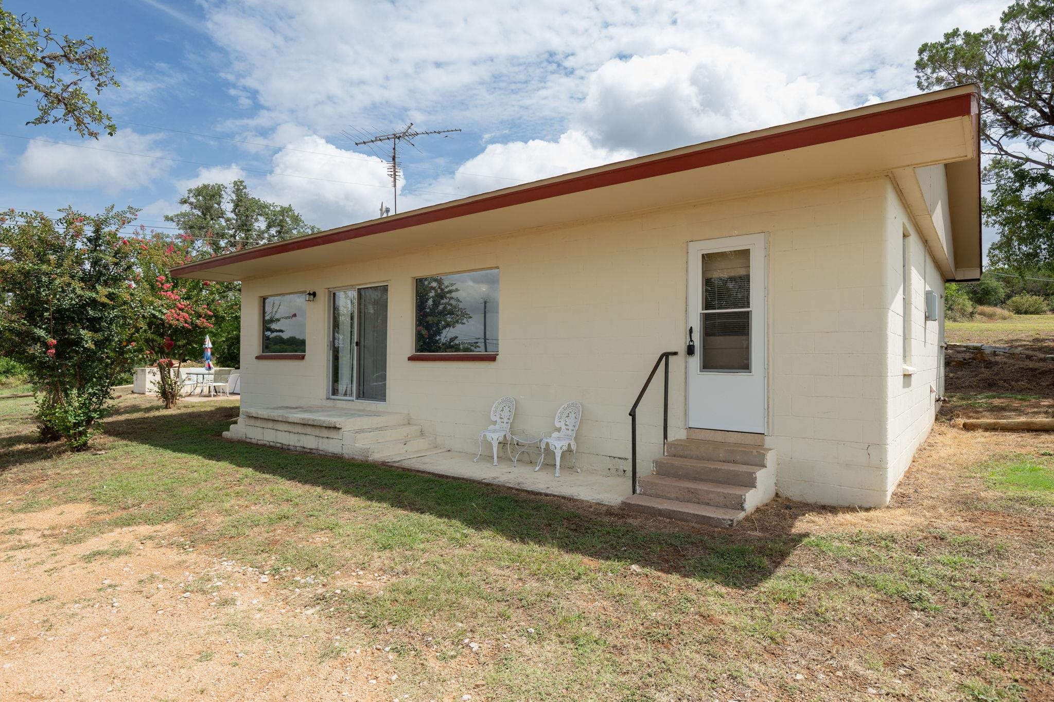 12001 RR 2341, Burnet