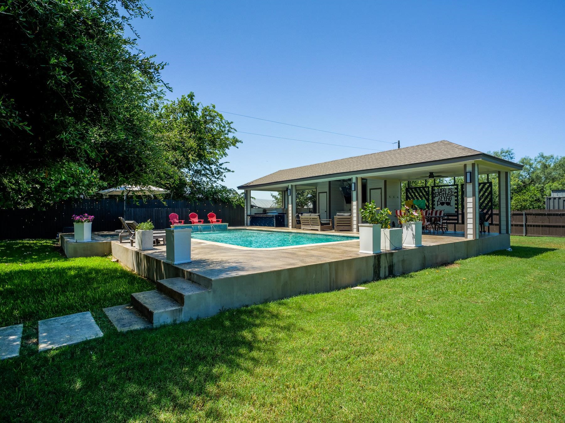 146 Meadow Ln, Marble Falls