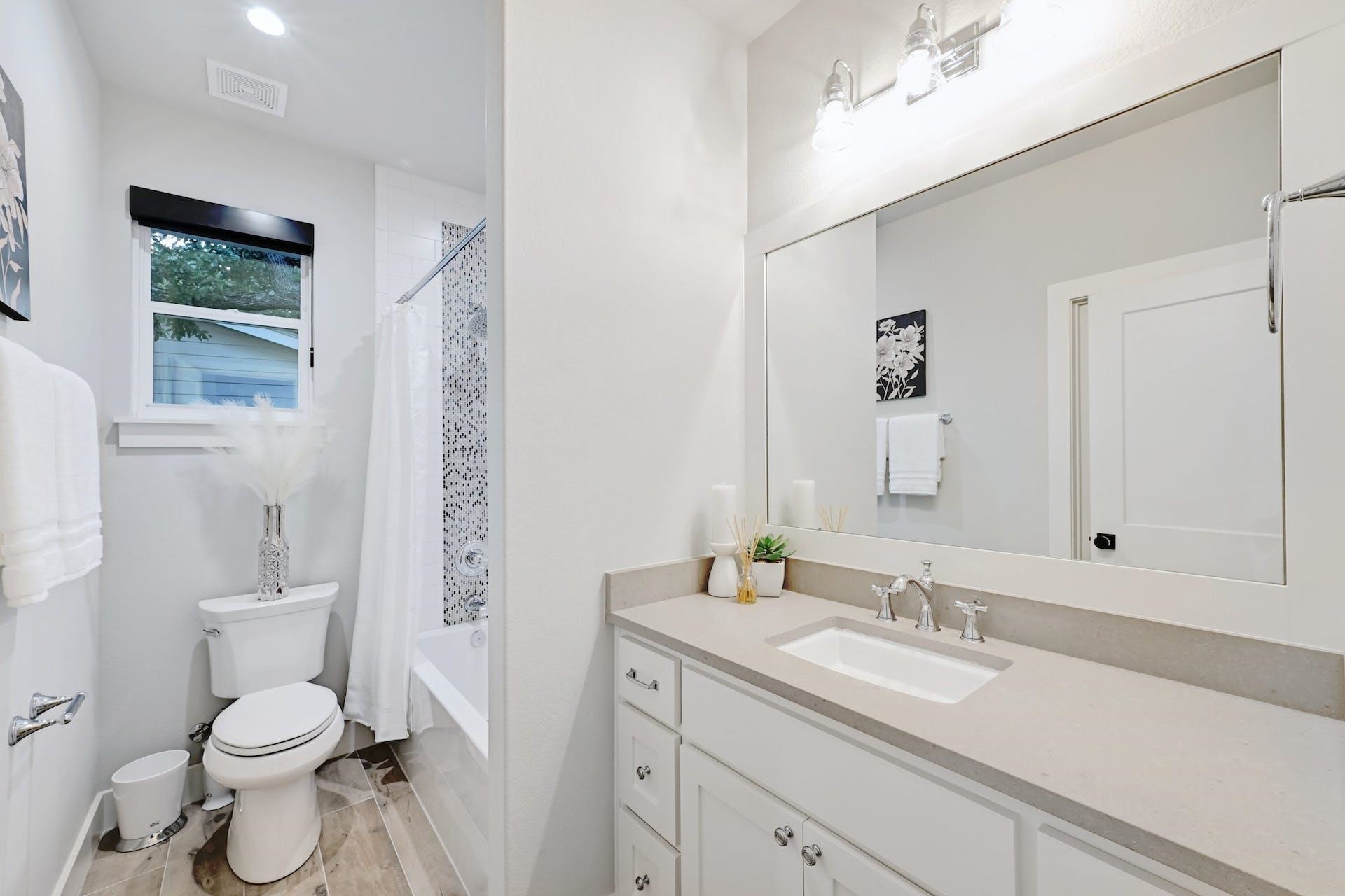 Private secondary bath with soaking tub.