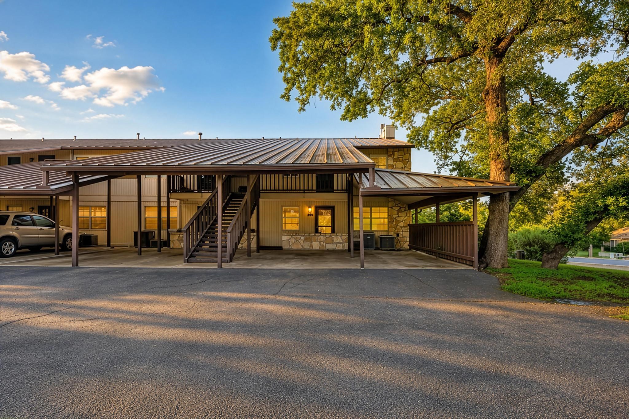 1202 Hi Stirrup #401, Horseshoe Bay