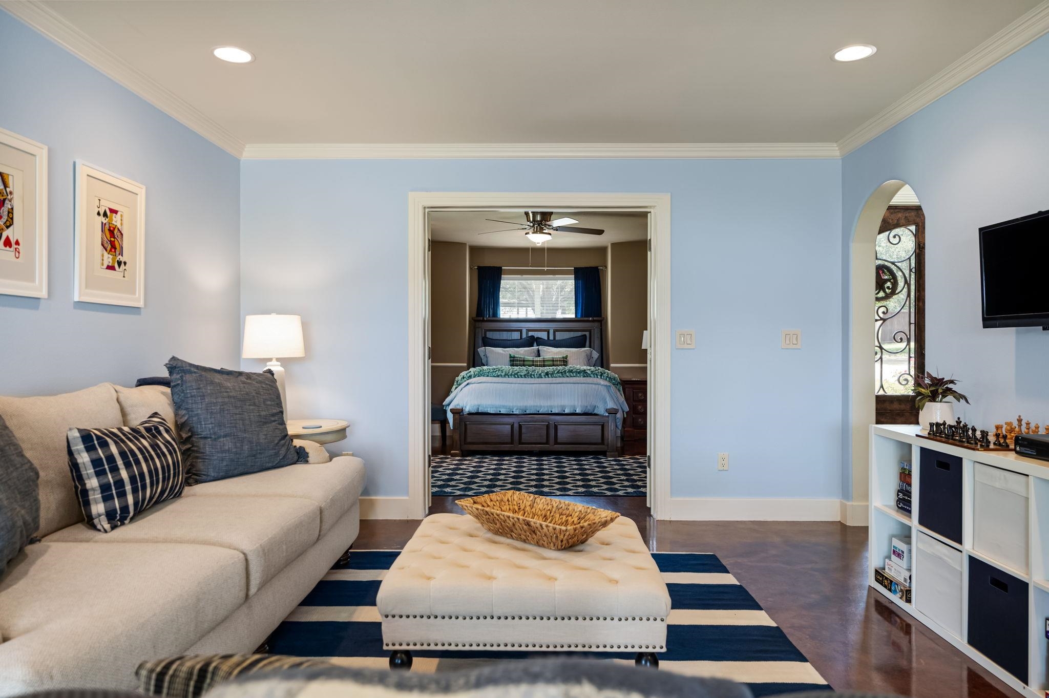 can also be a second living area with outdoor access