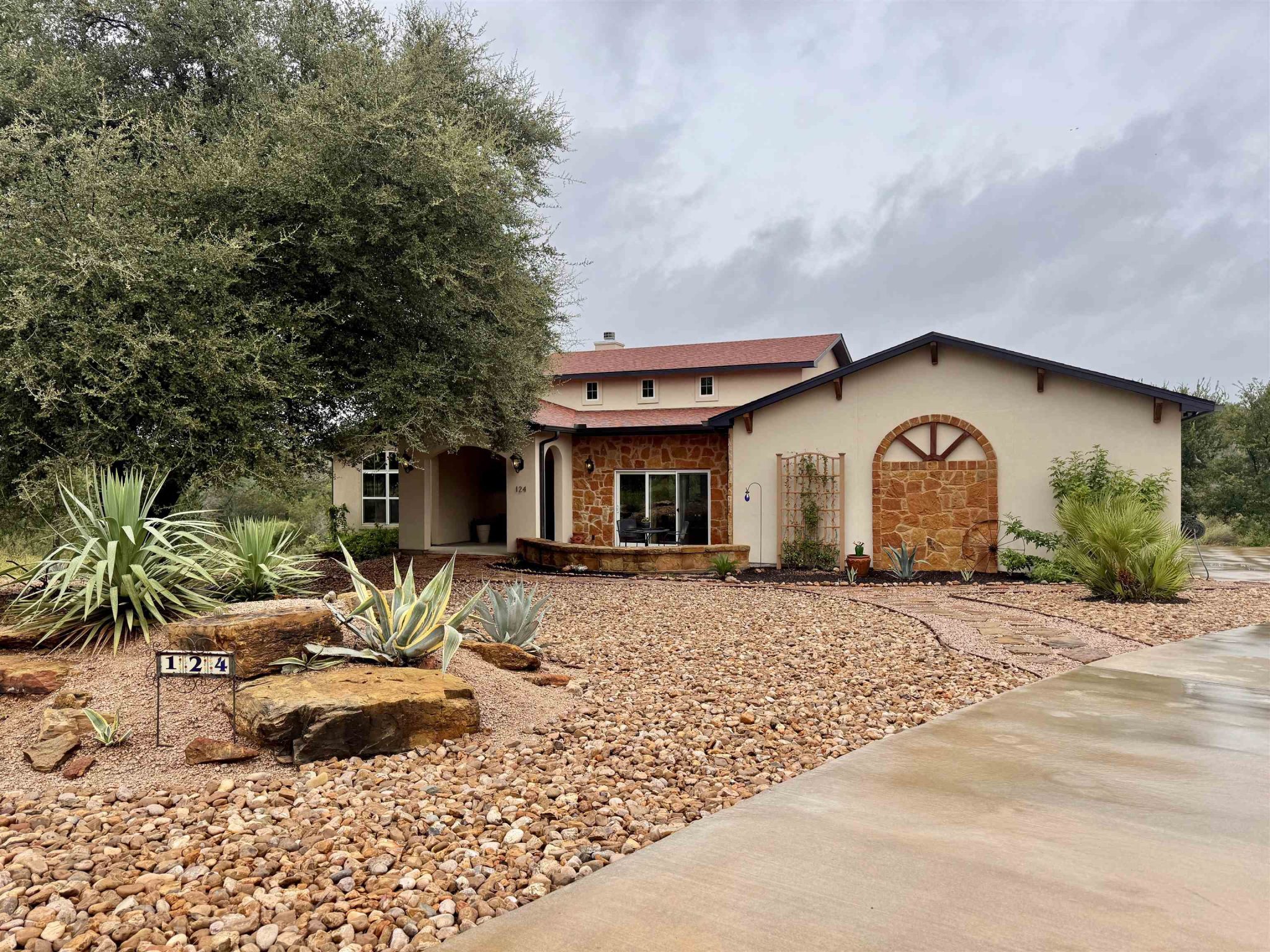 124 Trophy Oak Trl, Marble Falls