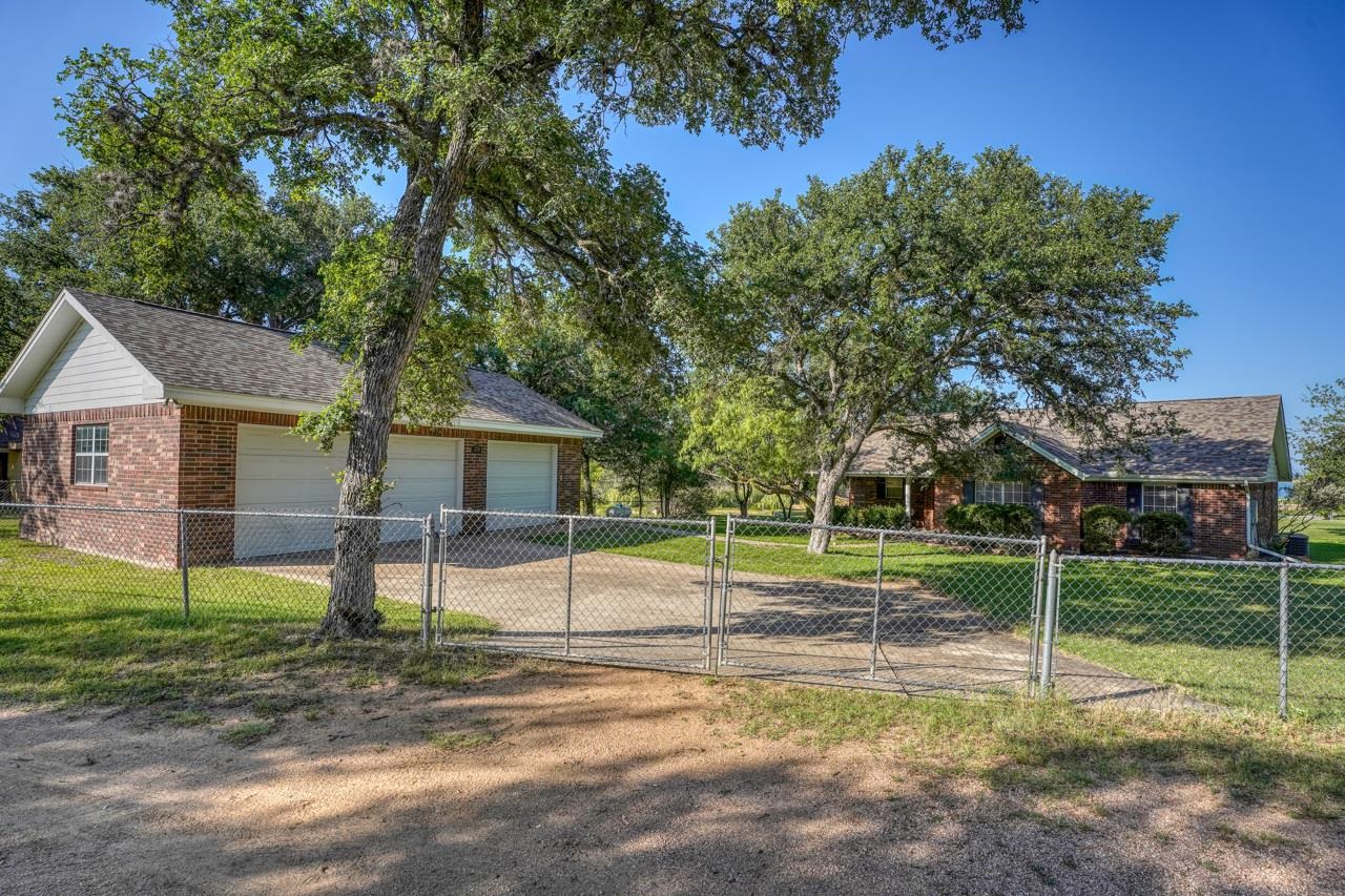 220 Lakecrest, Bluffton