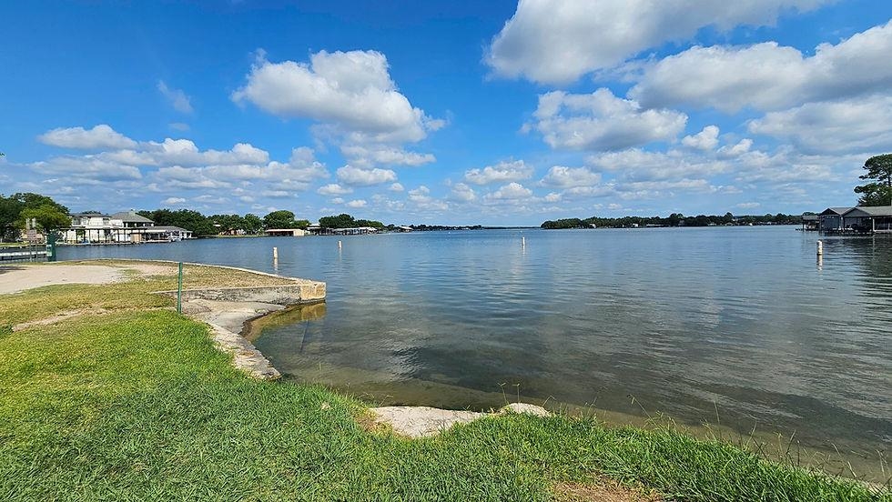 One of the 15 City Parks in Granite Shoals with water access.