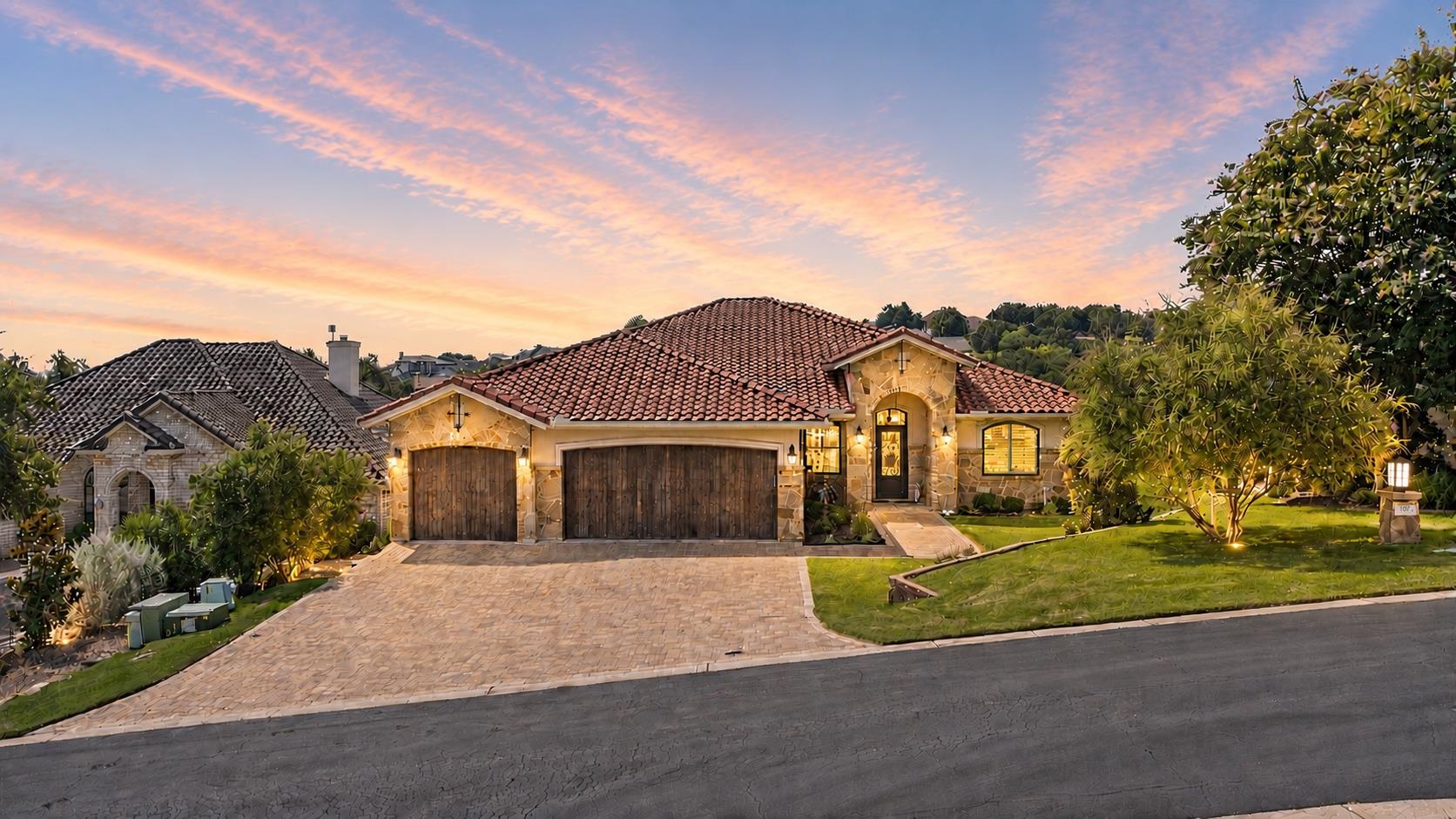 107 Long Mountain, Horseshoe Bay