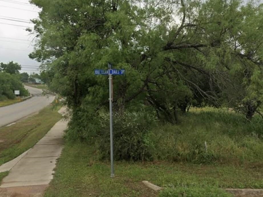Across from Nursing home on 152 and Llano Oaks