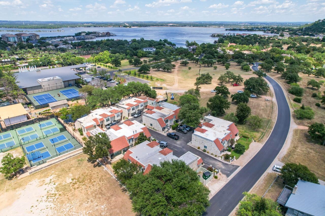 200 Free Rein, Horseshoe Bay