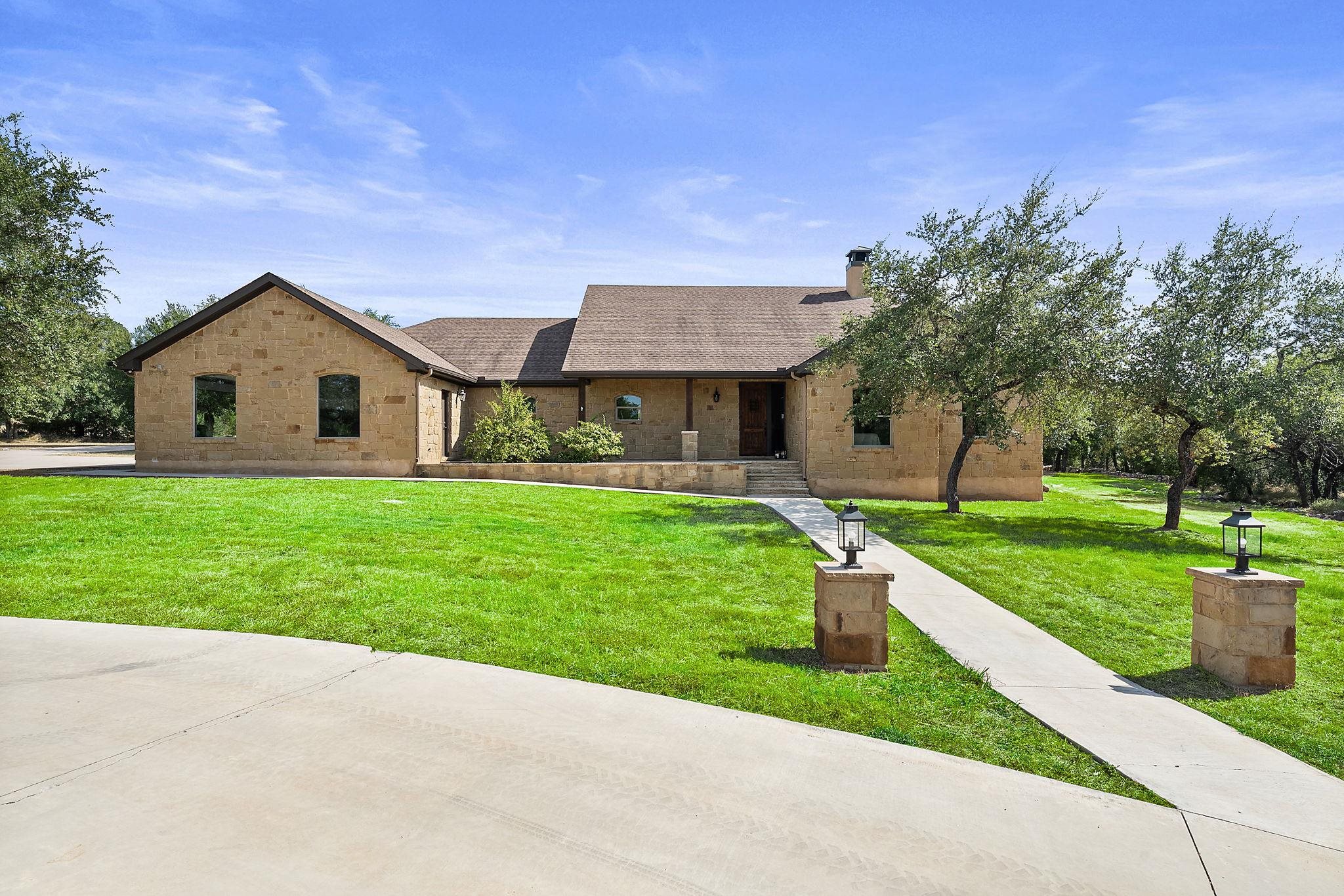 103 Creekside Trl, Spicewood