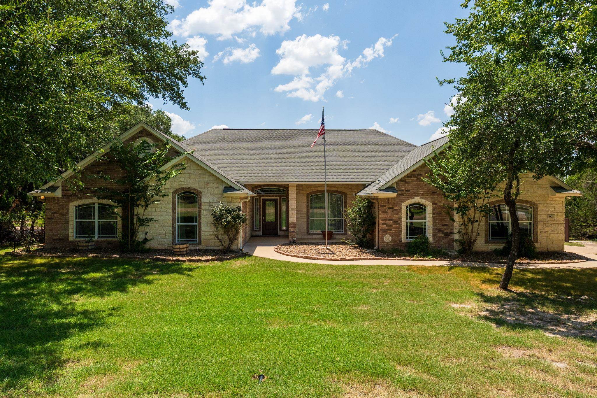 901 County Road 3150, Kempner