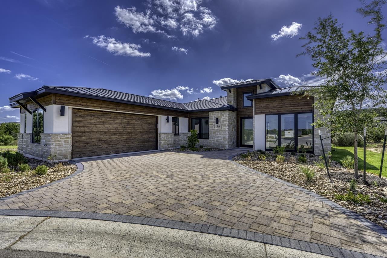 126 Via Roma Ct, Horseshoe Bay