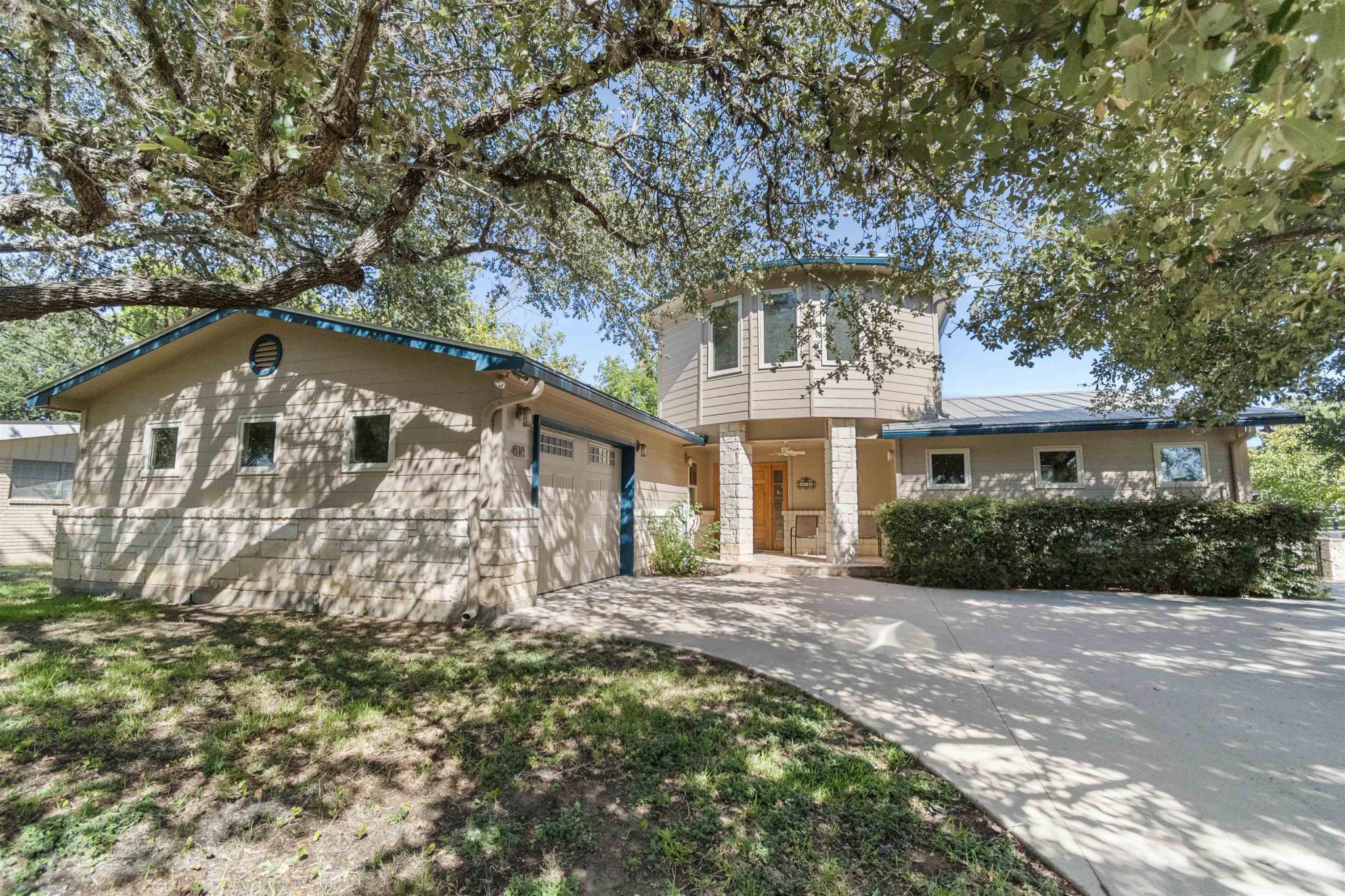 414 Island Lodges Dr, Buchanan Dam