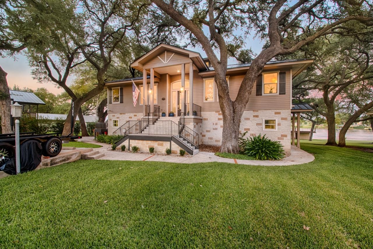 229 Elm Lodge, Kingsland