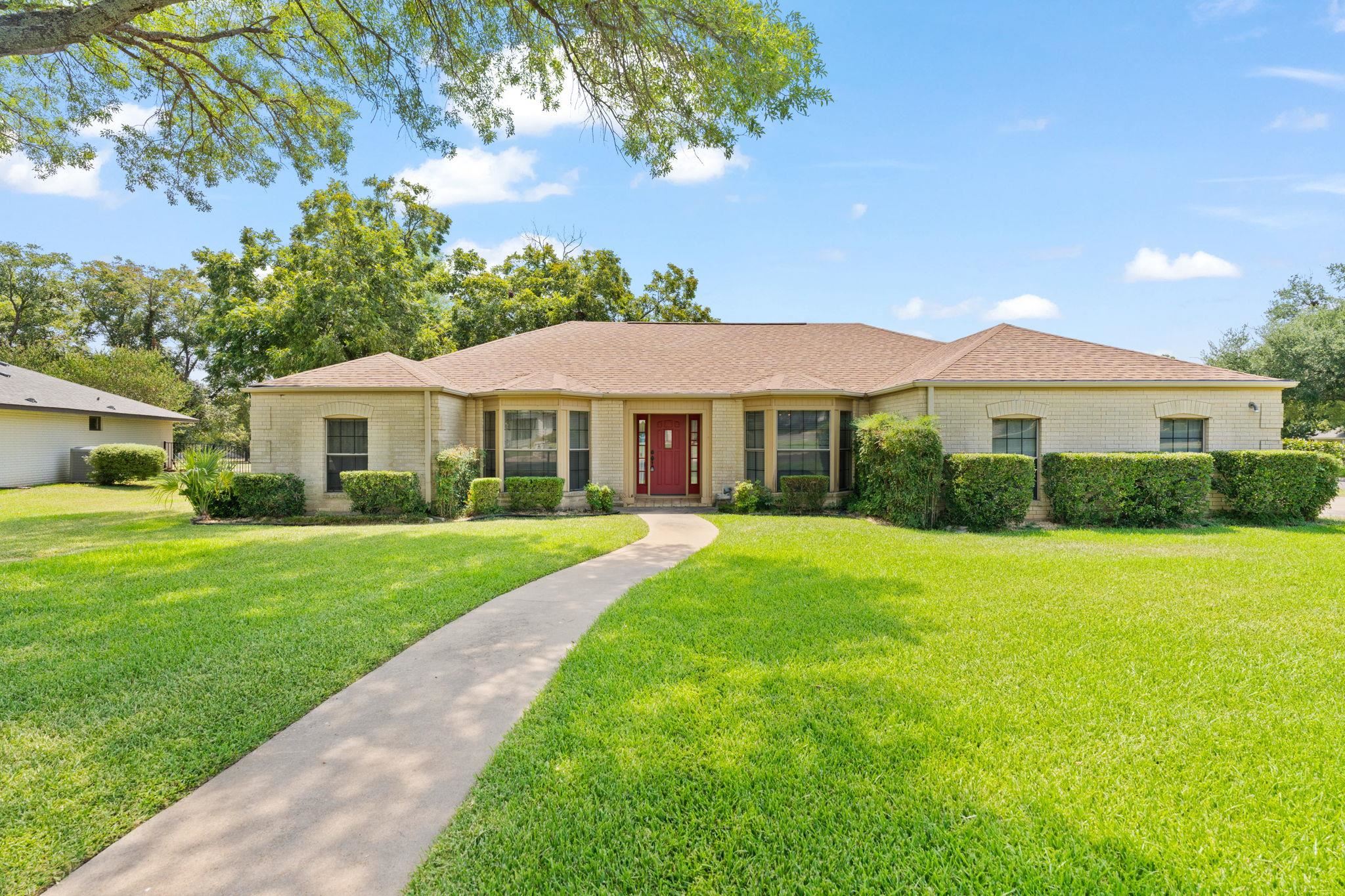 419 OLYMPIA FIELDS, Meadowlakes