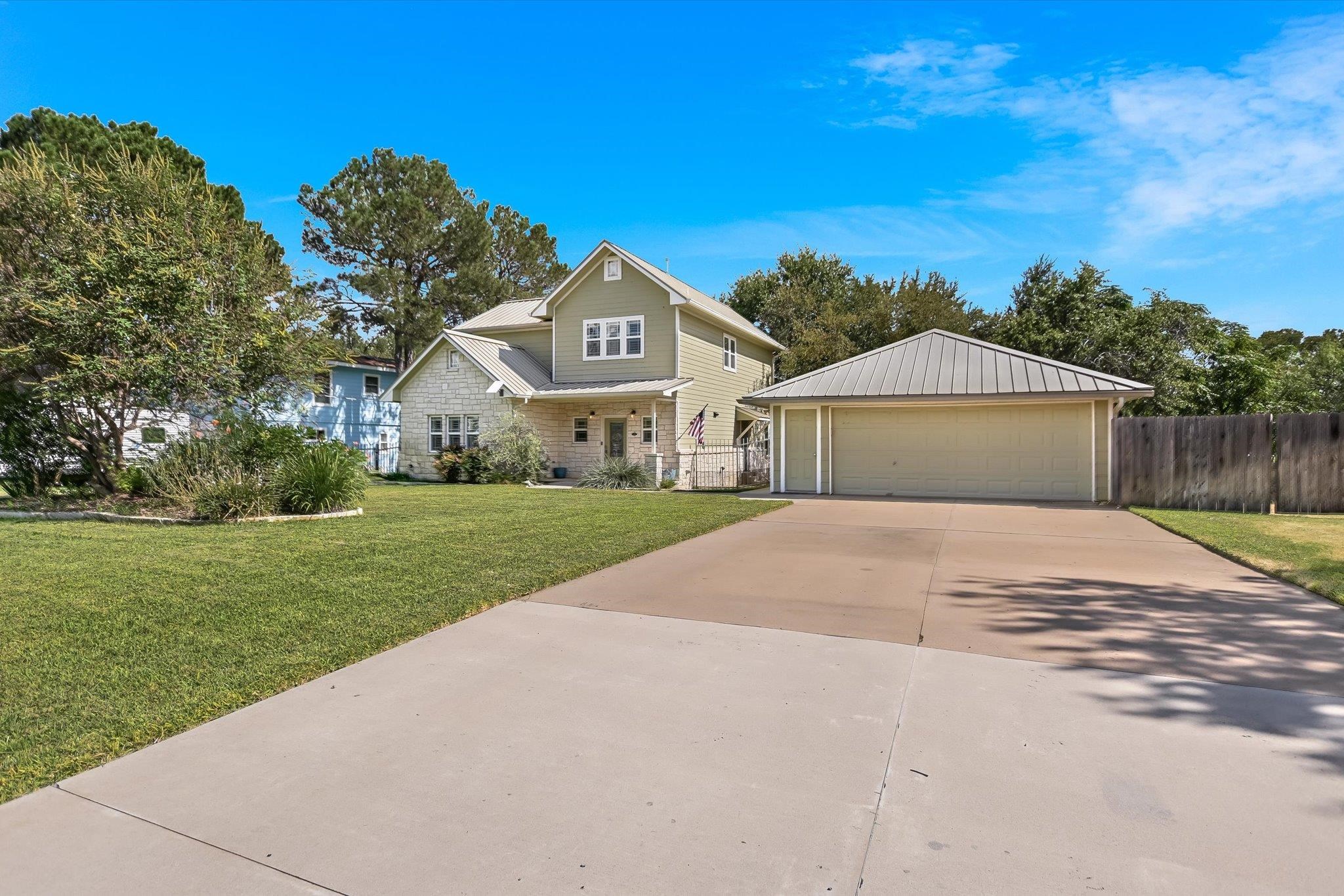 218 Winding Way, Sunrise Beach
