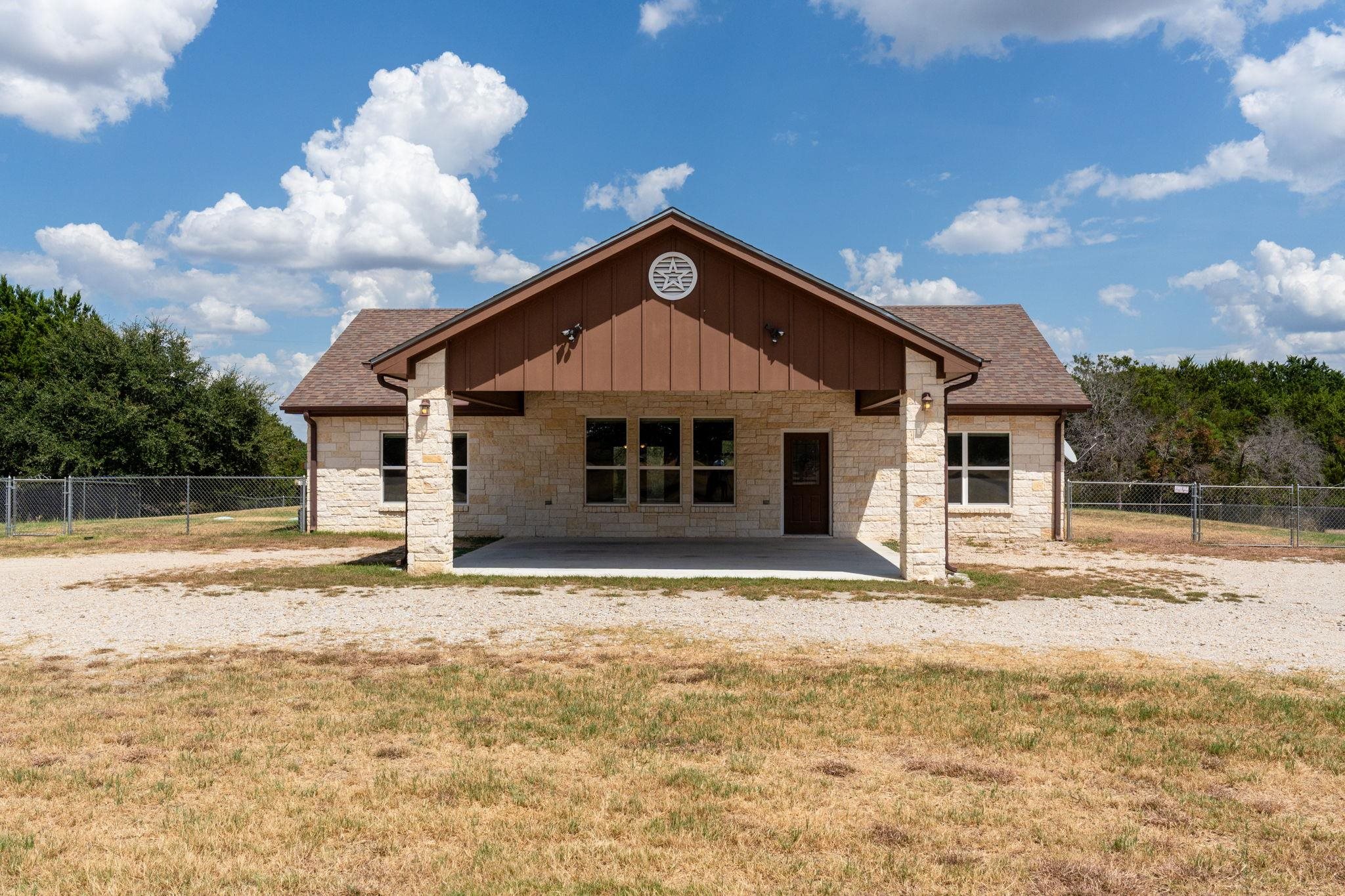 534 County Road 3081, Lampasas