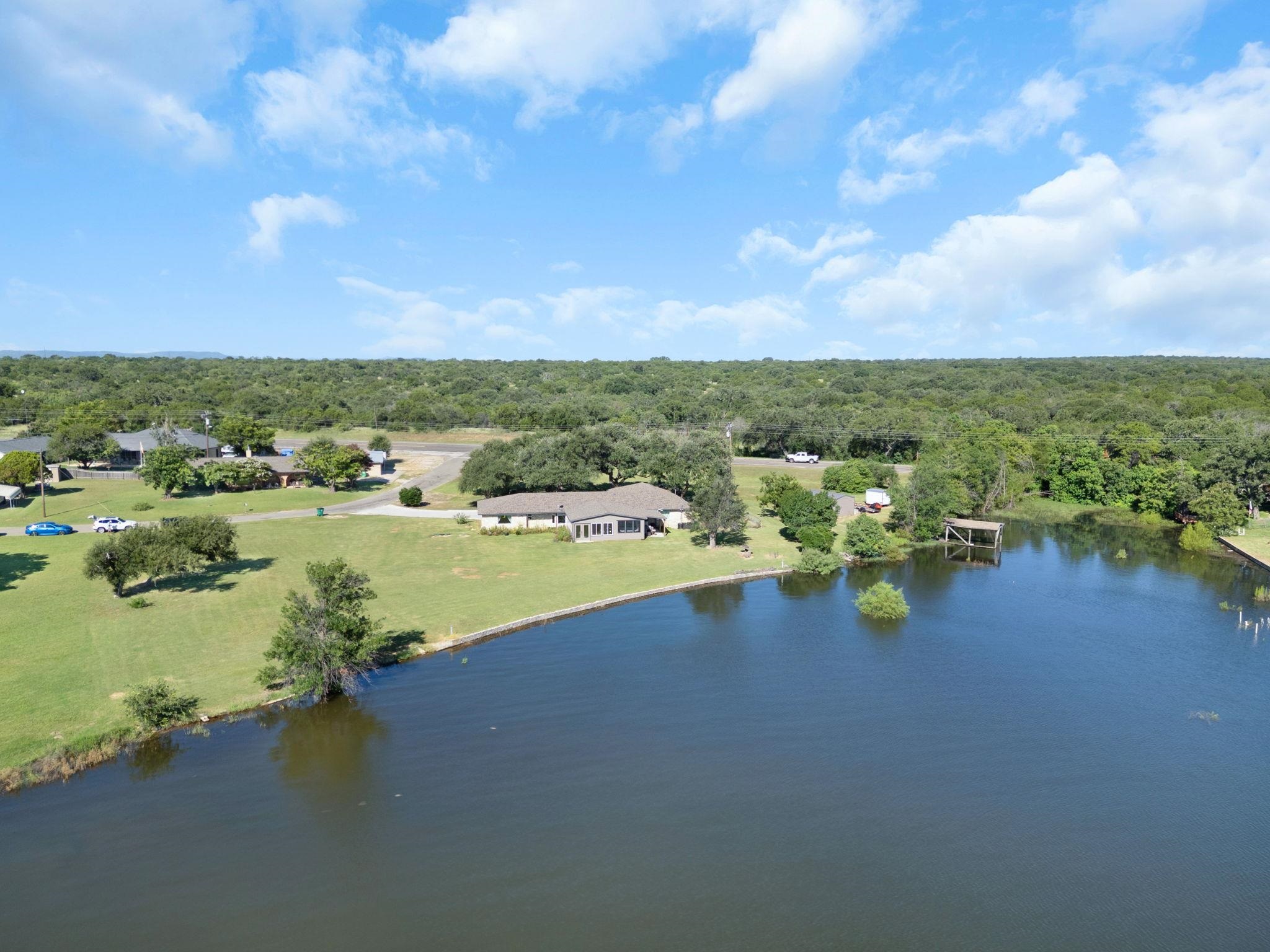 208 Iris Ln, Buchanan Dam