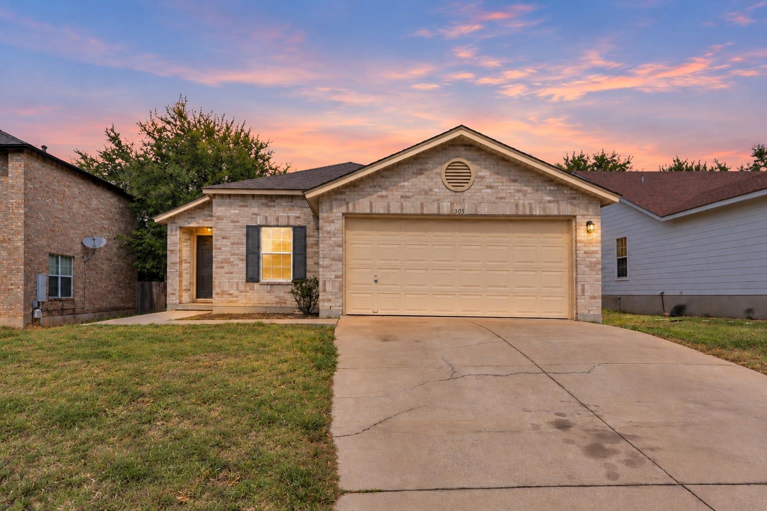 105 Wildflower Blvd, Marble Falls