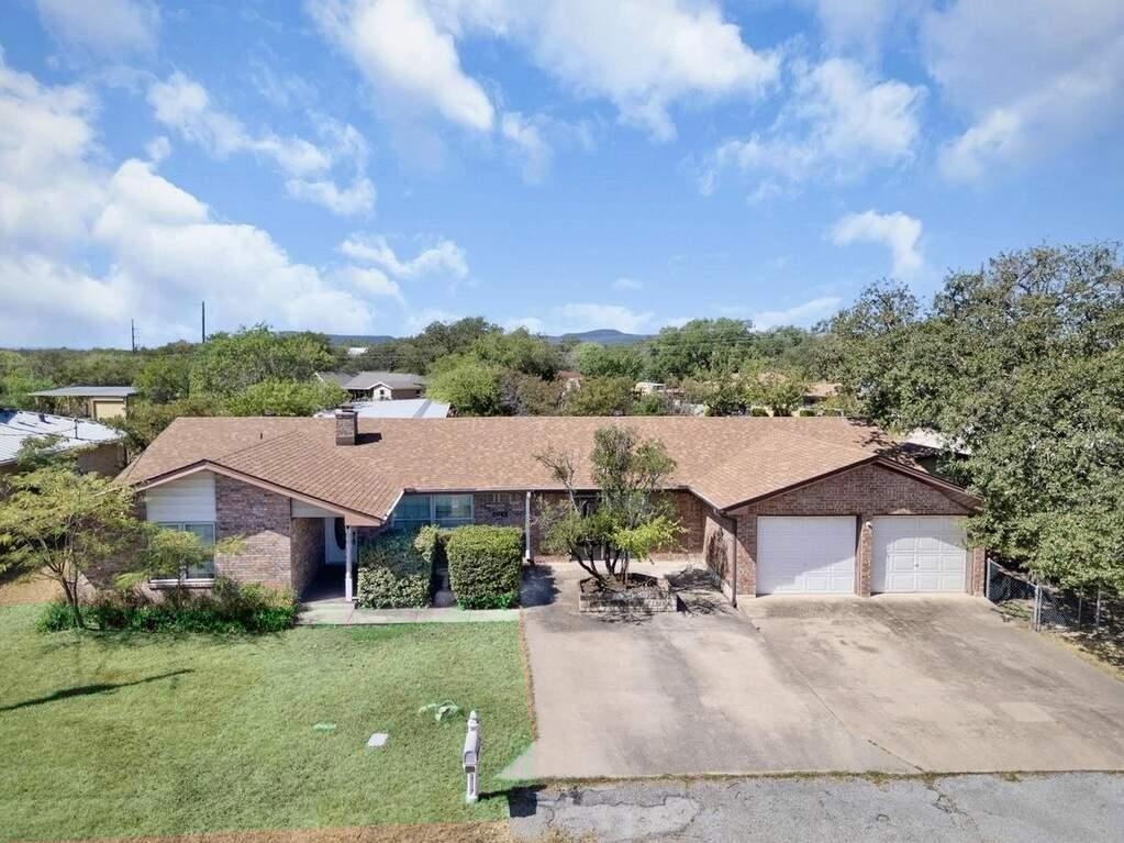 2025 Forest Trail, Kingsland
