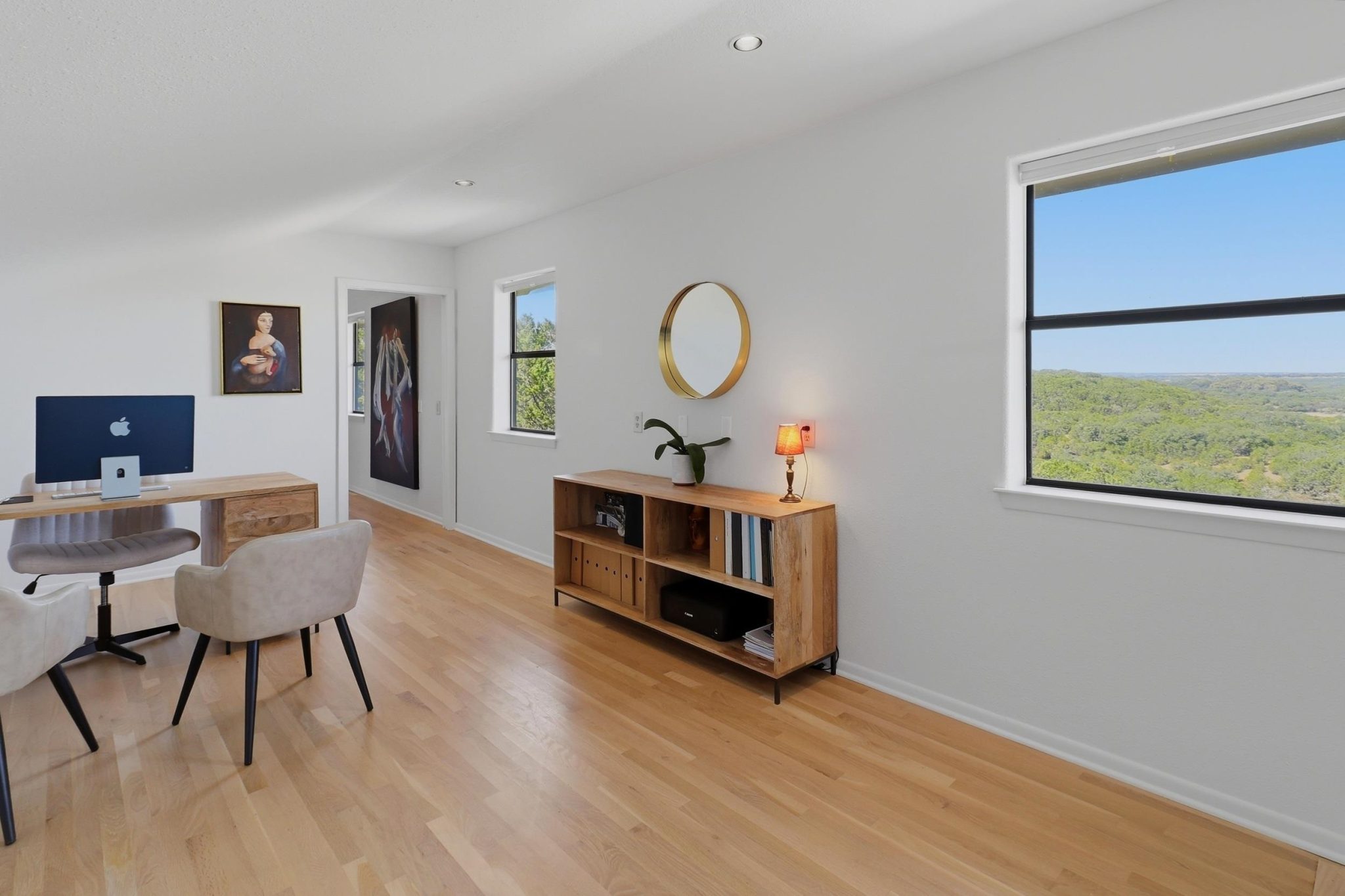 Could be an additional bedroom