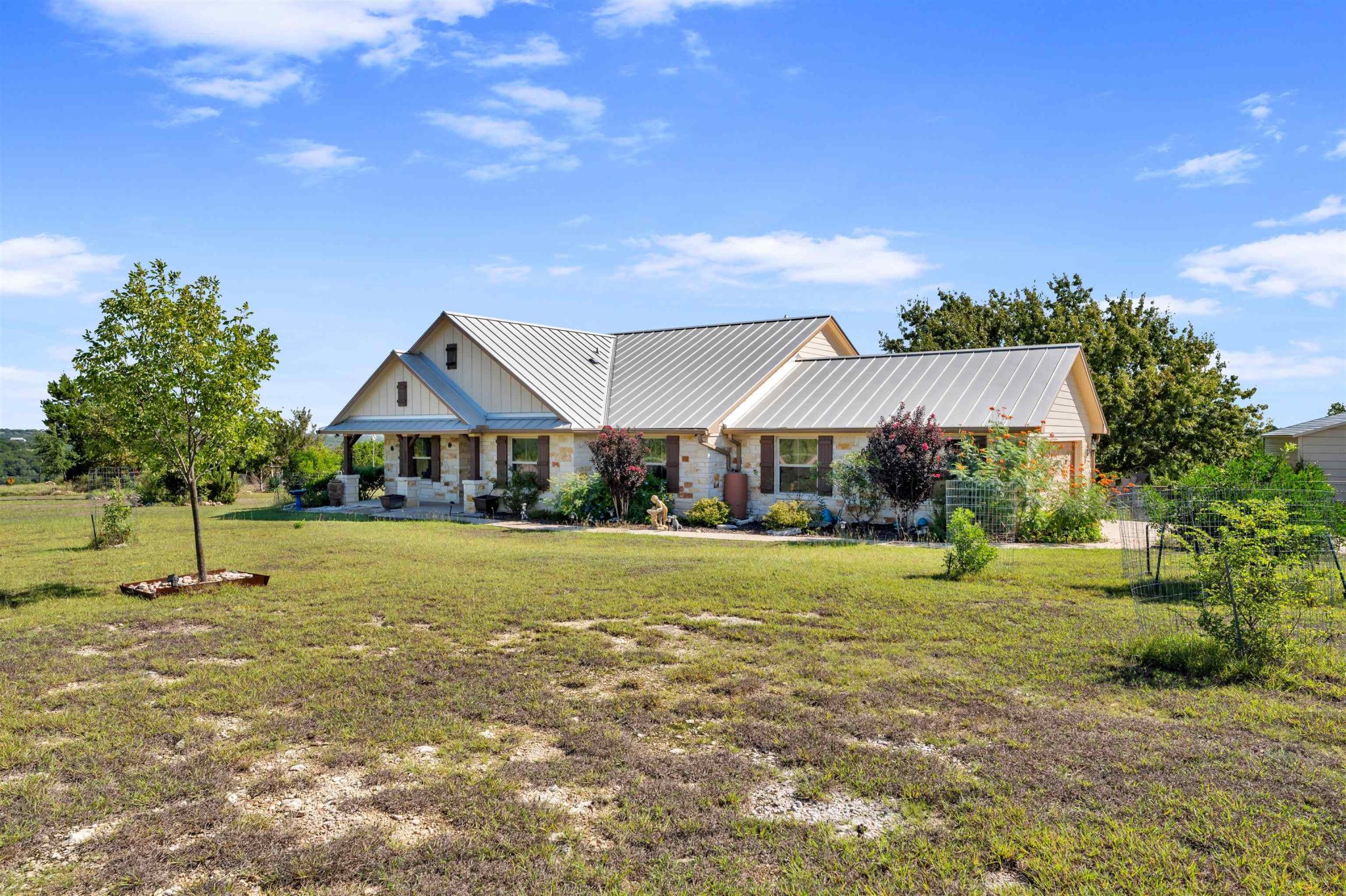 560 Saddle Ridge Dr, Bertram